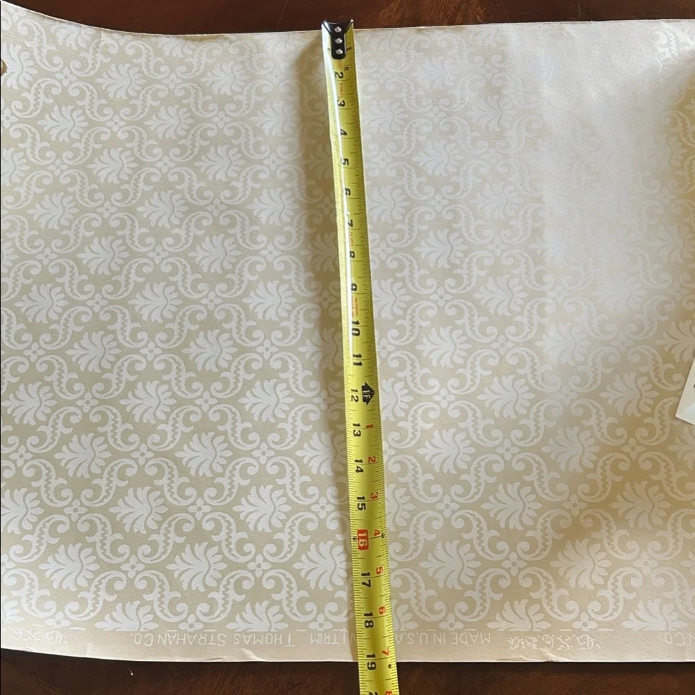 Elegant Vintage Thomas Strahan Cream and White Damask Wallpaper